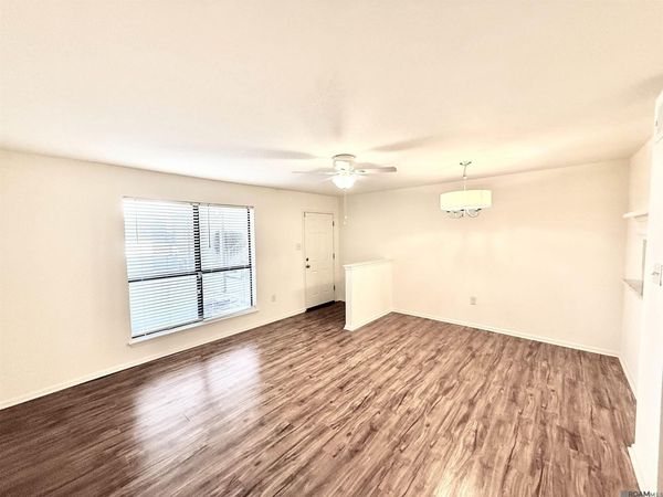 5222 Buttercreek Ln, Unit #E2, Baton Rouge, LA 70809