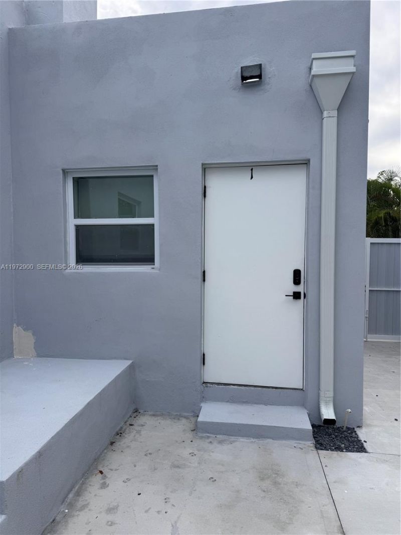 2353 SW 11th Ter, Unit 1 ,4, Miami, FL 33135 Photo