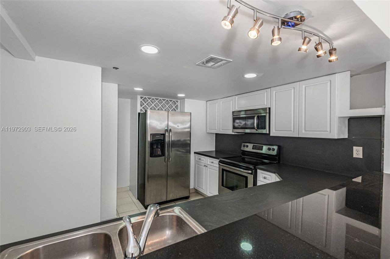 555 NE 15th St , Unit 603, Miami, FL 33132 Photo