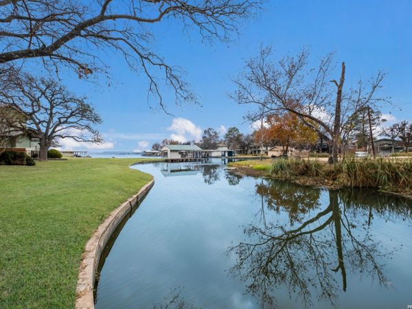 409 S Timberhill, Granite Shoals, TX 78654