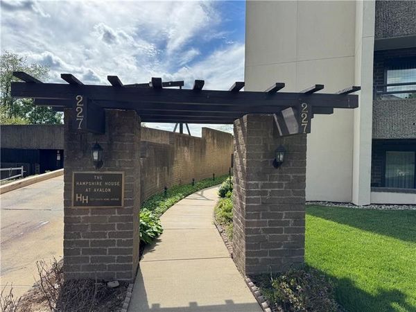 227 S. Home, Unit 102, Avalon, PA 15202