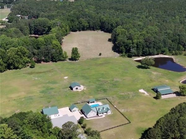 4240 Nicholson Road, Cameron, NC 28326