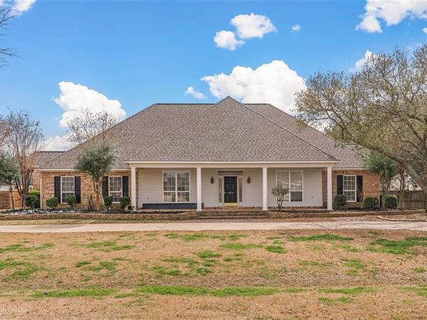 304 Tealwood Drive, Bossier City, LA 71111