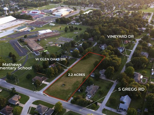 601 S Gregg Road , Nixa, MO 65714