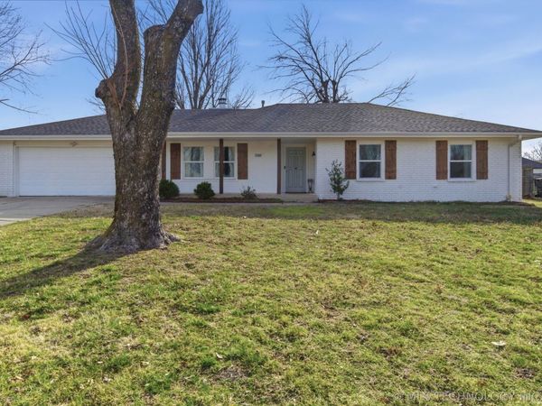 11809 N 104th East Avenue , Owasso, OK 74021