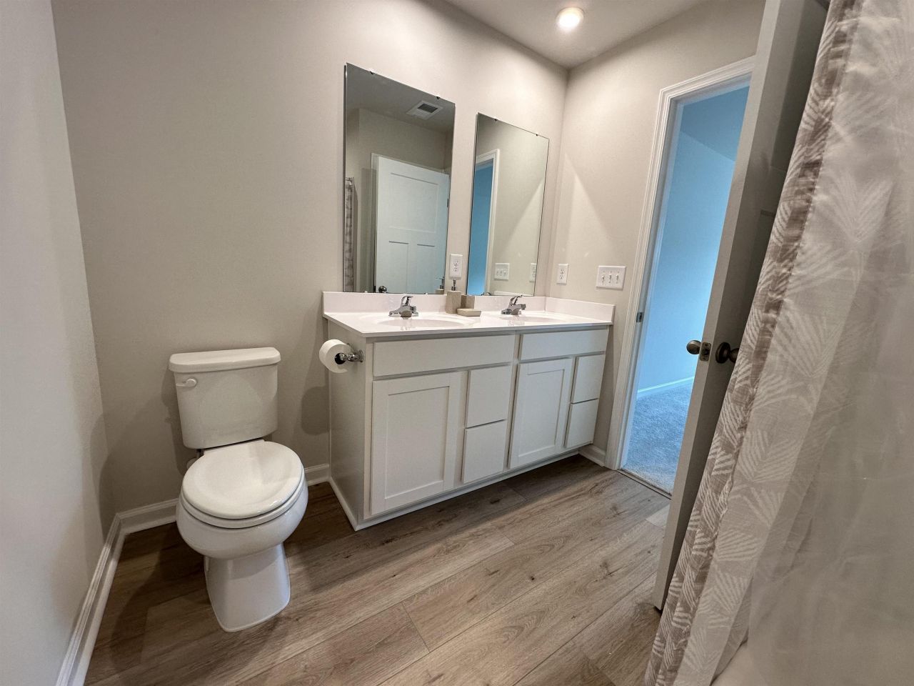 157 Villa Grande St. Photo 18