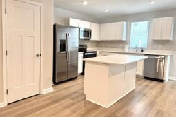 157 Villa Grande St. photo 4