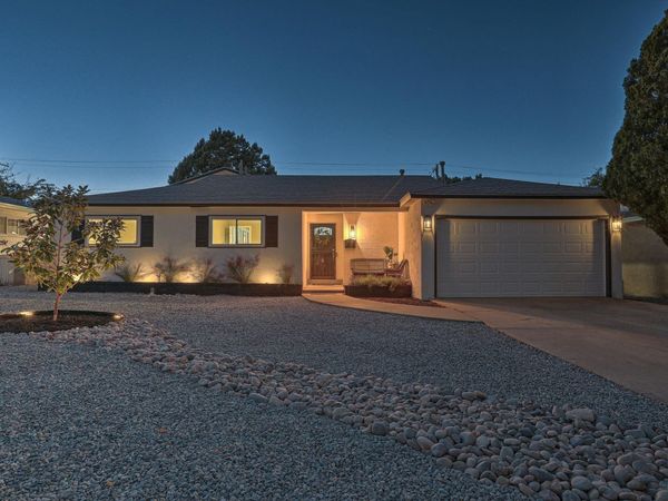 1521 Dartmouth Drive NE, Albuquerque, NM 87106