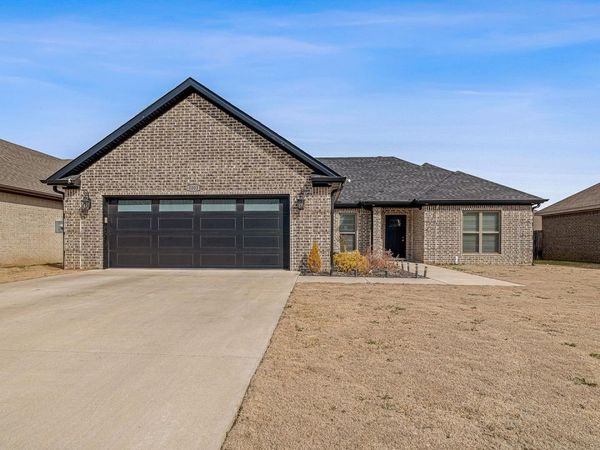 1003 Ava Lane, Paragould, AR 72450