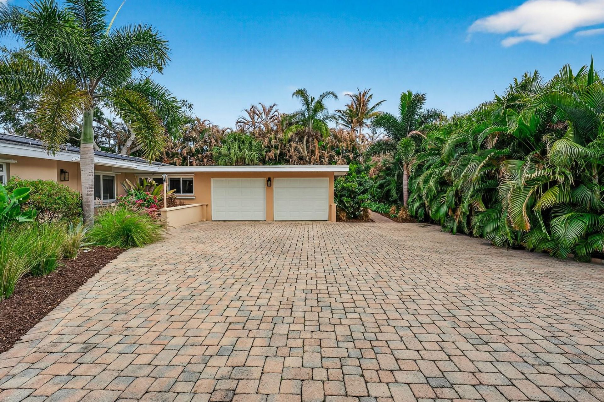 547 E Causeway Boulevard, Vero Beach, FL 32963 Photo