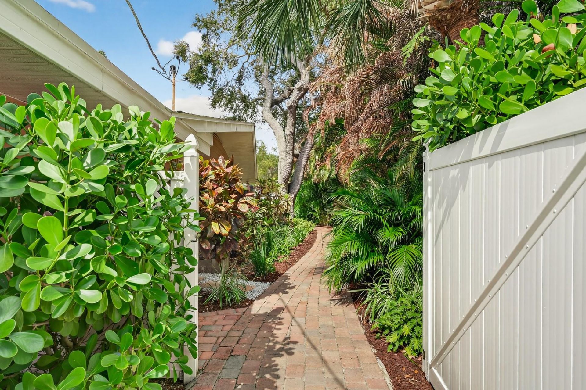 547 E Causeway Boulevard, Vero Beach, FL 32963 Photo