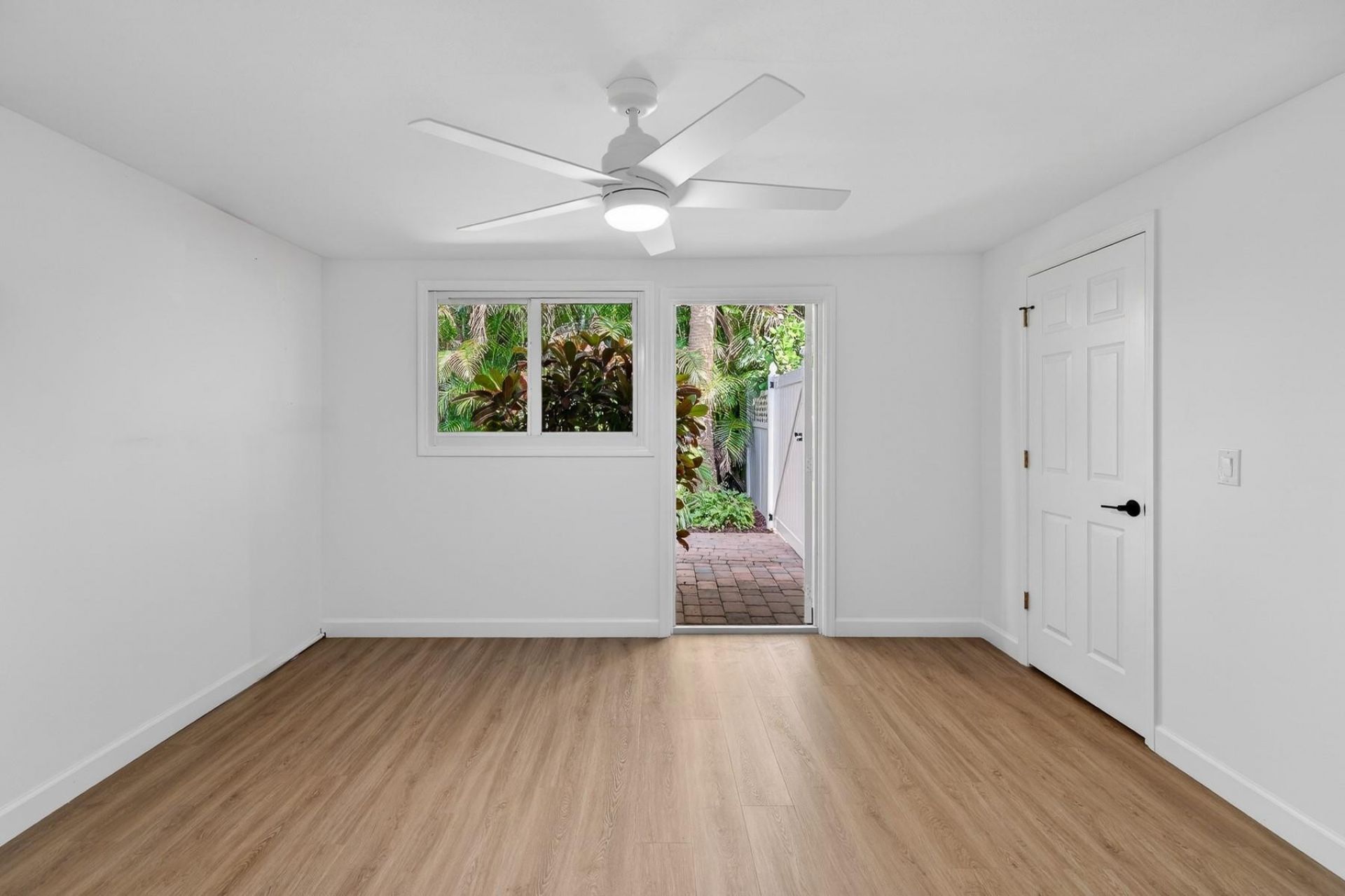 547 E Causeway Boulevard, Vero Beach, FL 32963 Photo