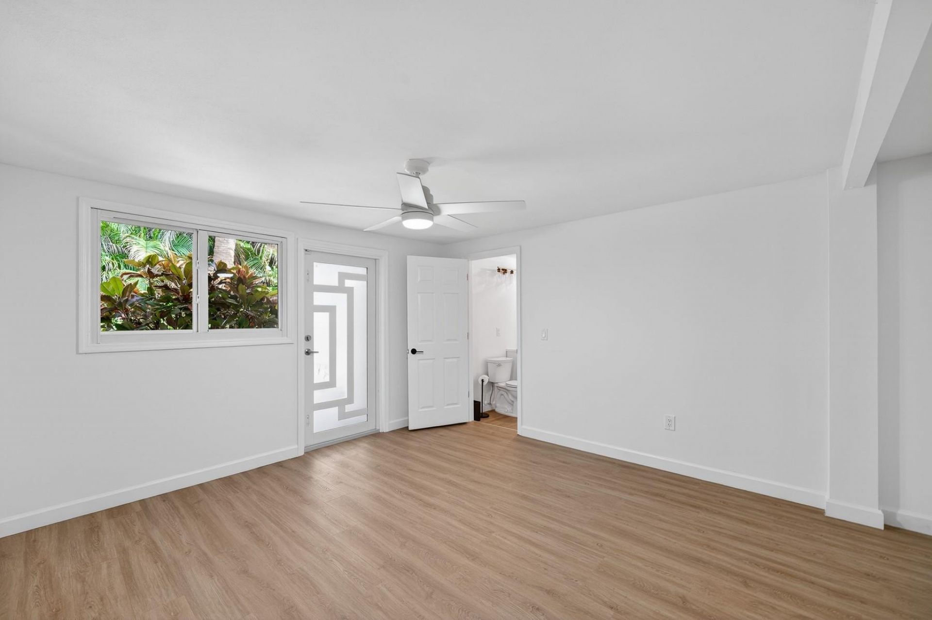 547 E Causeway Boulevard, Vero Beach, FL 32963 Photo