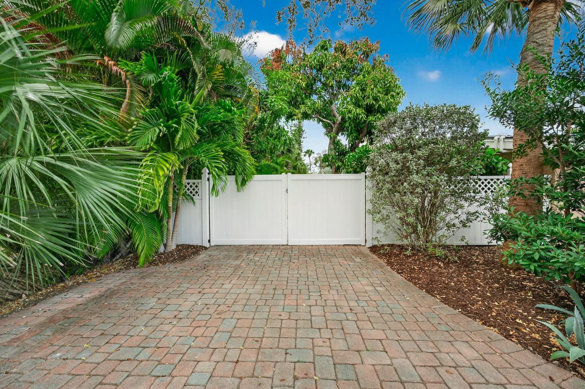 547 E Causeway Boulevard, Vero Beach, FL 32963 Photo