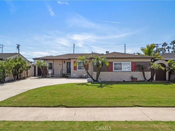 7802 Darwin Avenue, Midway City, CA 92655