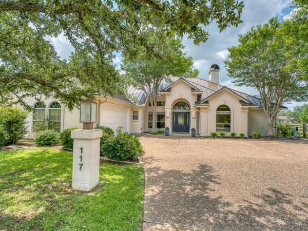 117 Longhorn DR, Horseshoe Bay, TX 78657