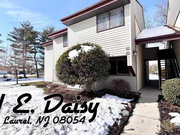 21 A E DAISY LANE, MOUNT LAUREL, NJ 08054