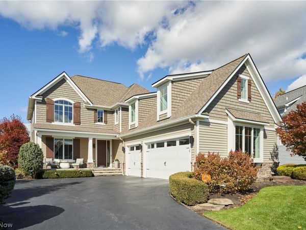 17552 Gates Landing Drive, Chagrin Falls, OH 44023