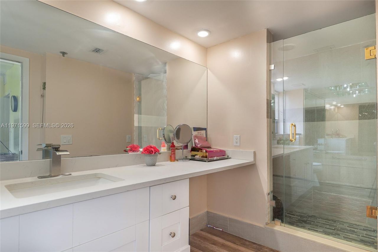 7200 Radice Ct , Unit 309, Lauderhill, FL 33319 Photo