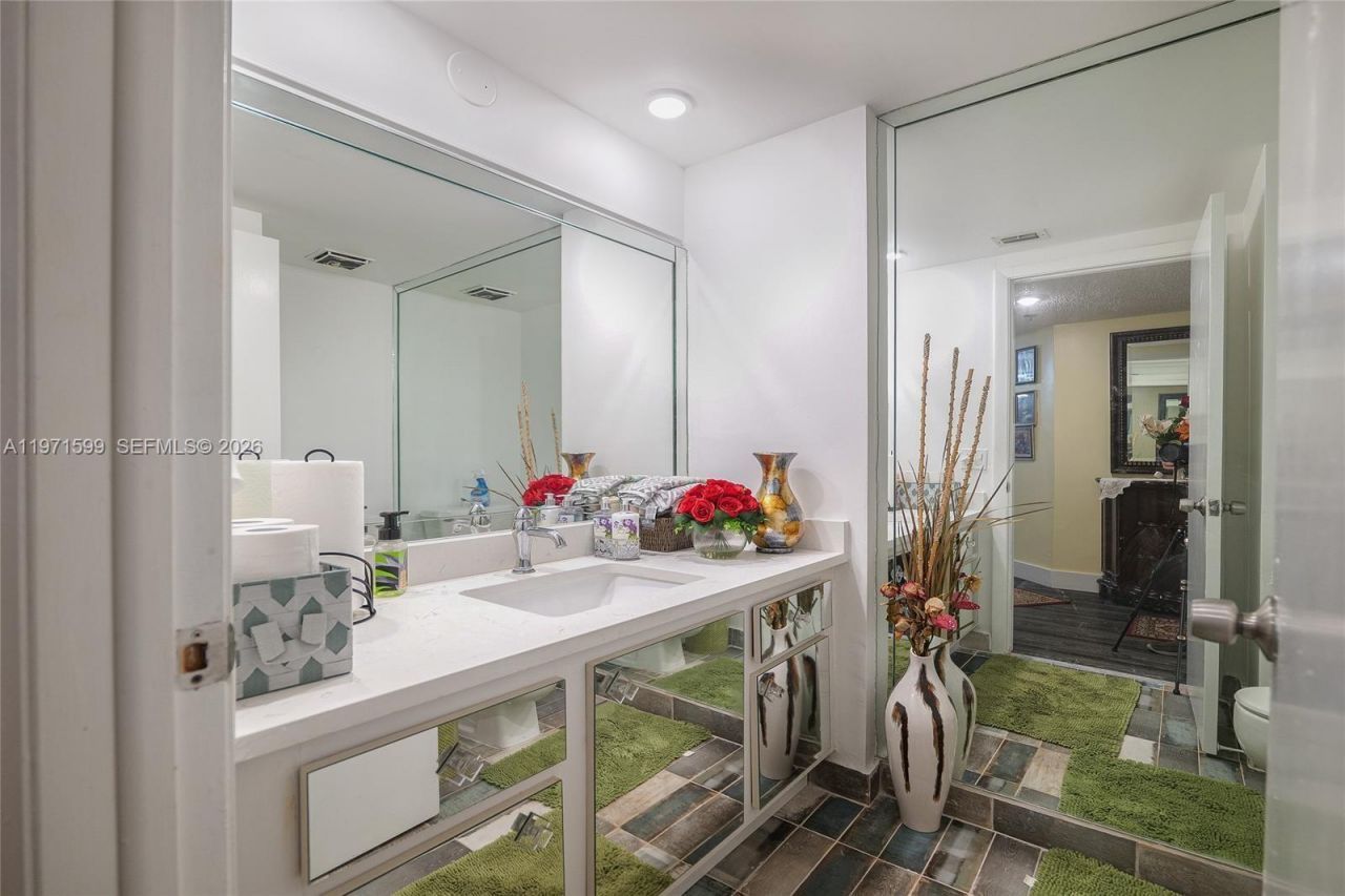 7200 Radice Ct , Unit 309, Lauderhill, FL 33319 Photo