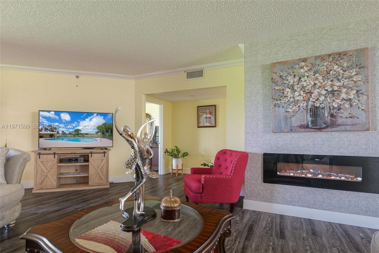 7200 Radice Ct , Unit 309, Lauderhill, FL 33319 Photo