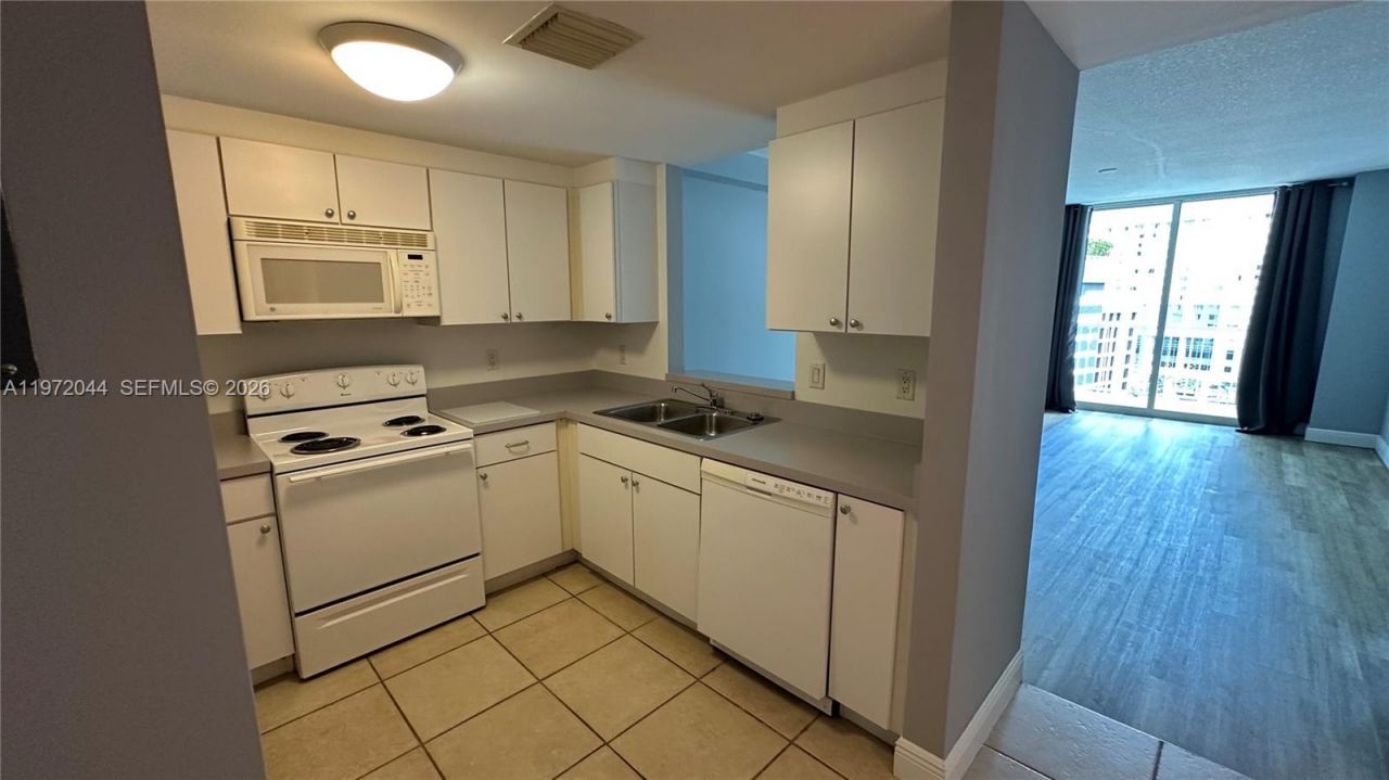 1250 S Miami Ave , Unit 1012, Miami, FL 33130 Photo