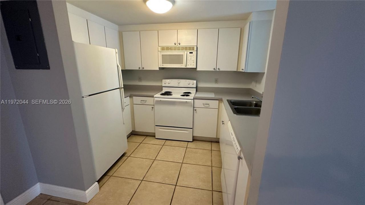 1250 S Miami Ave , Unit 1012, Miami, FL 33130 Photo