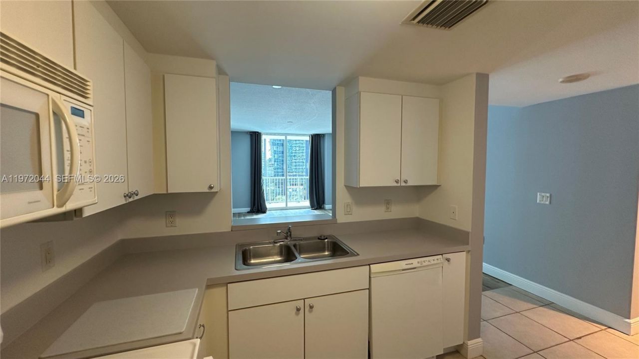 1250 S Miami Ave , Unit 1012, Miami, FL 33130 Photo