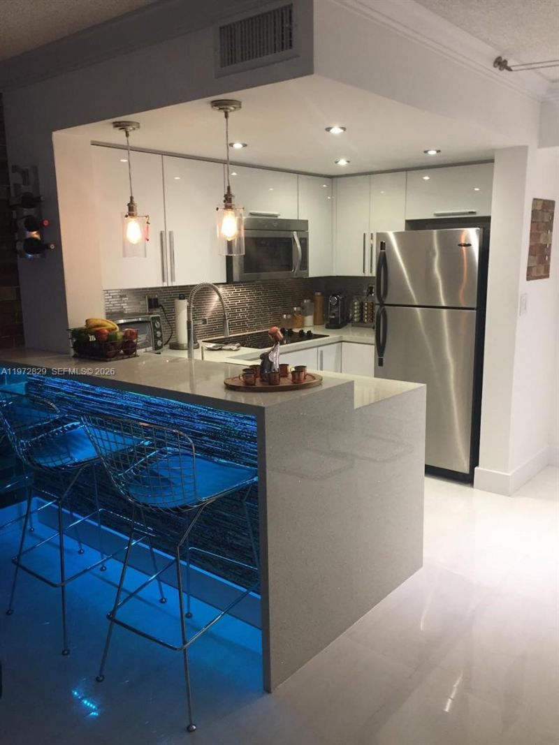 665 NW 85th Pl, Unit 10-202, Miami, FL 33126 Photo