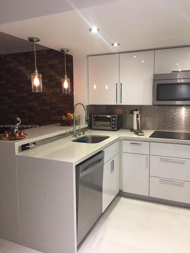 665 NW 85th Pl, Unit 10-202, Miami, FL 33126 Photo