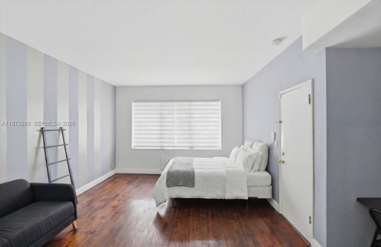 736 12th St, Unit 7, Miami Beach, FL 33139 Photo