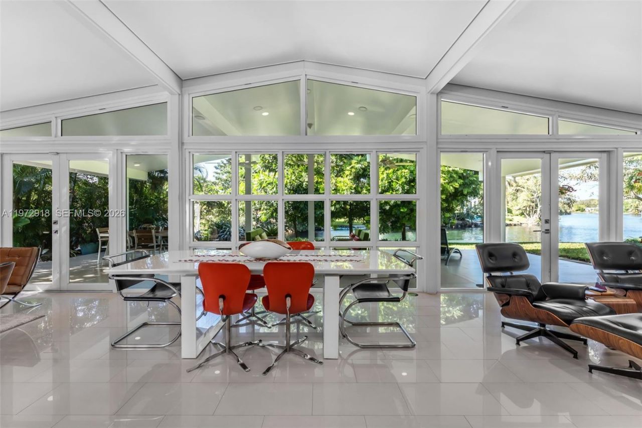 12950 SW 67th Ave, Pinecrest, FL 33156 Photo