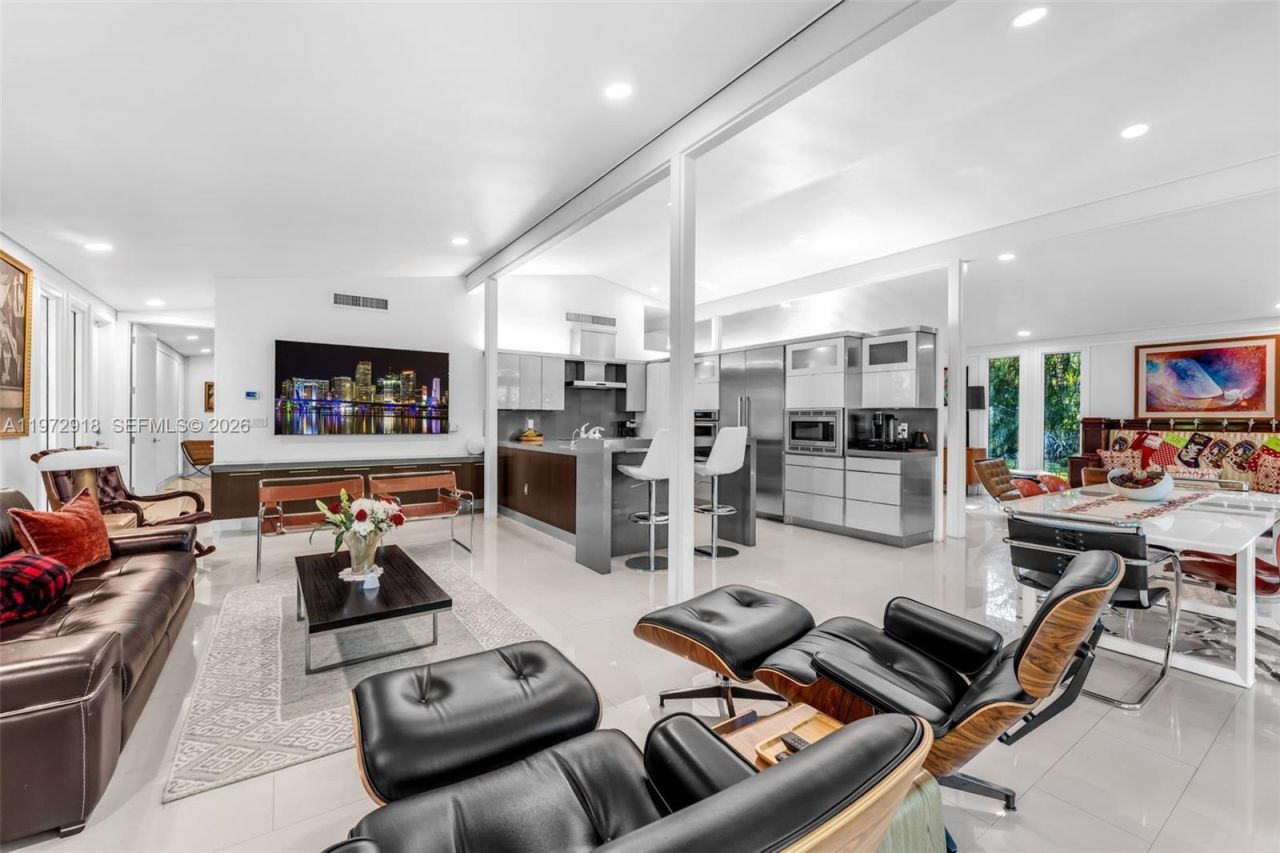 12950 SW 67th Ave, Pinecrest, FL 33156 Photo