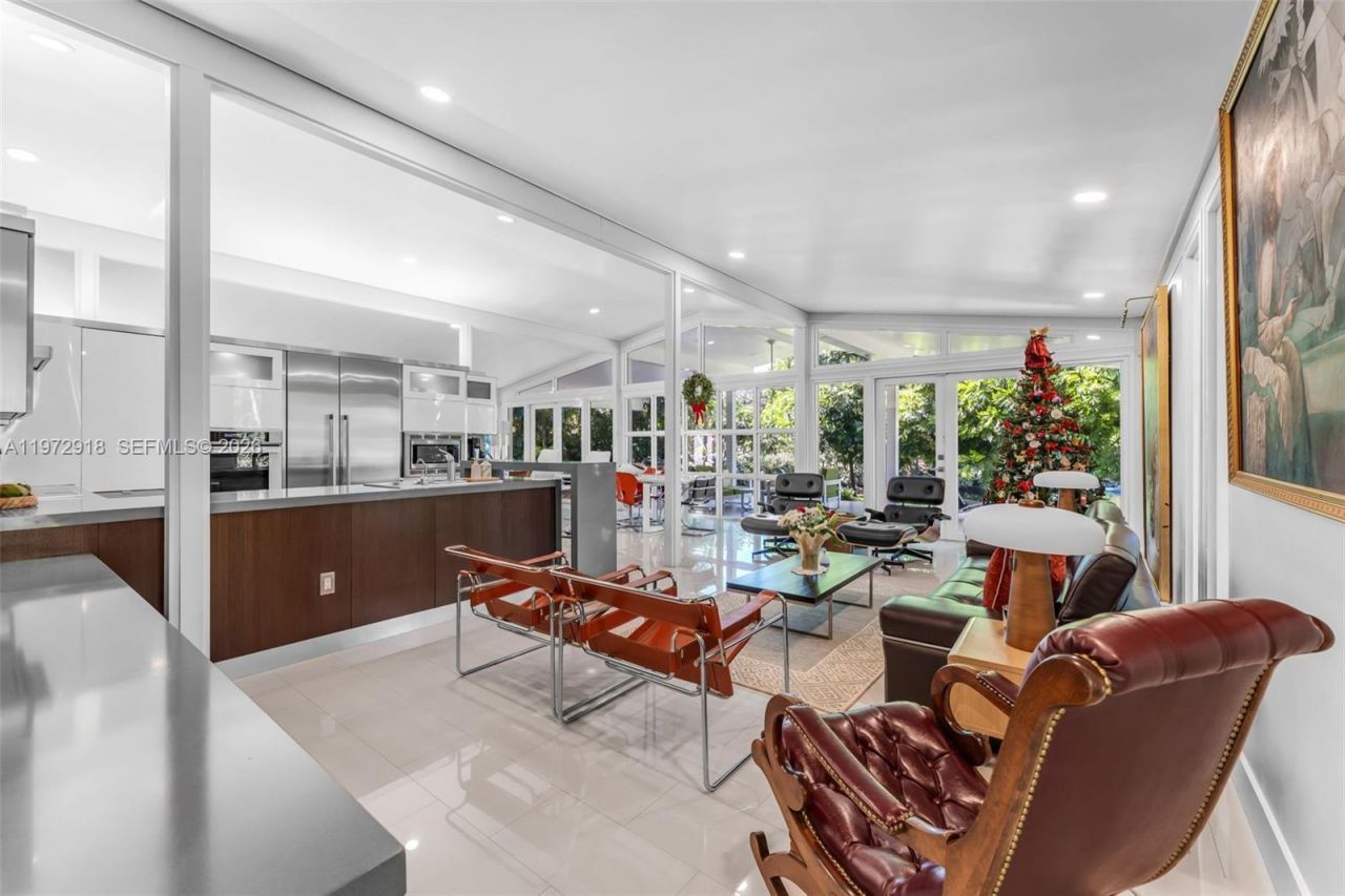 12950 SW 67th Ave, Pinecrest, FL 33156 Photo