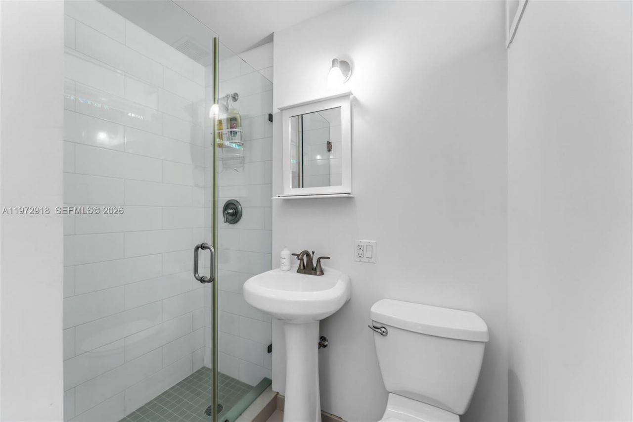 12950 SW 67th Ave, Pinecrest, FL 33156 Photo