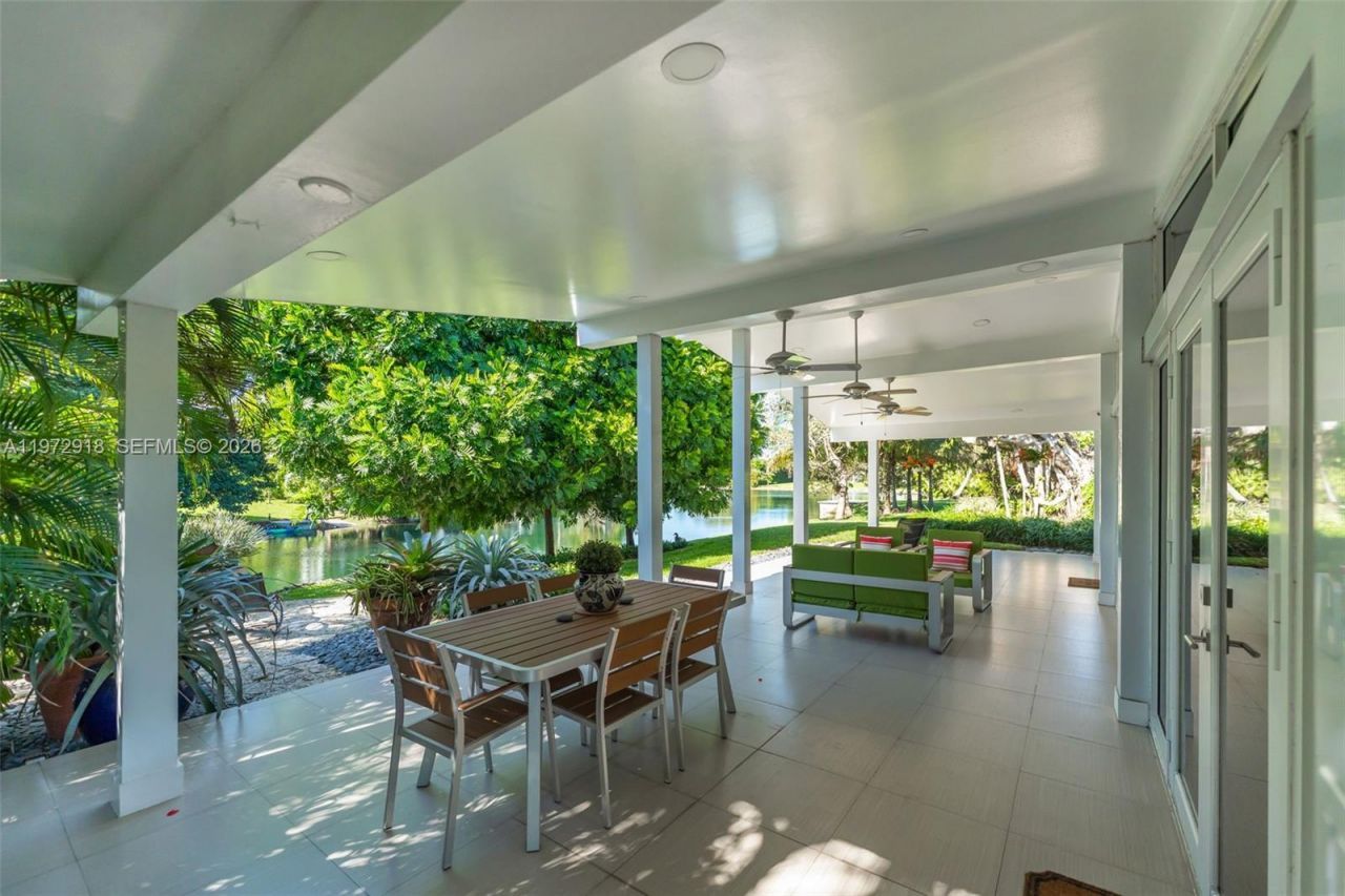 12950 SW 67th Ave, Pinecrest, FL 33156 Photo