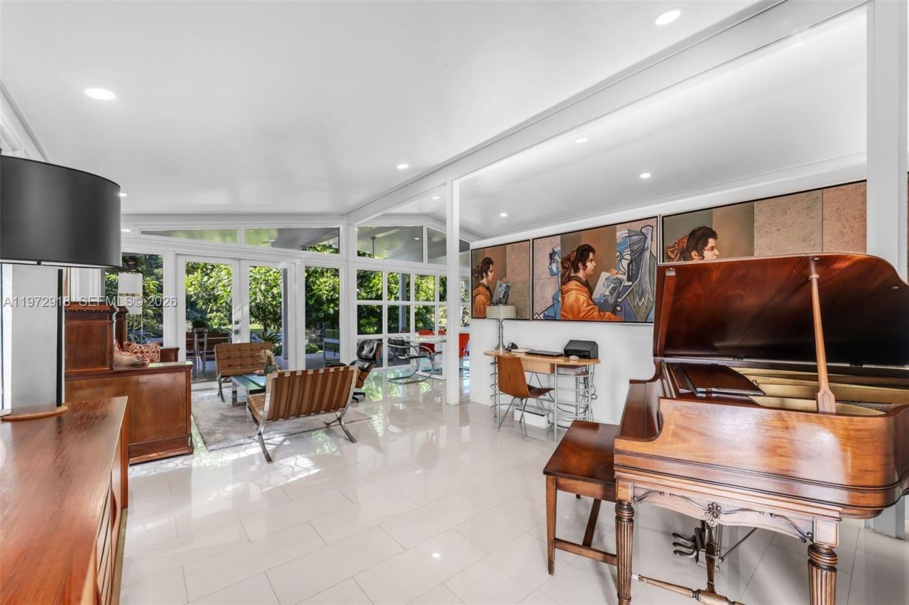 12950 SW 67th Ave, Pinecrest, FL 33156 Photo