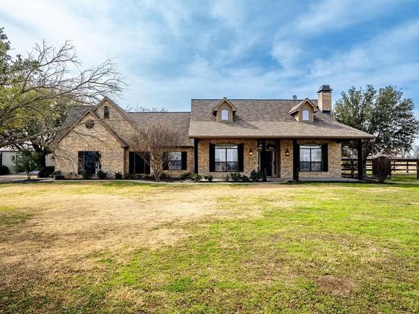 6210 Deer Run Road, Sanger, TX 76266