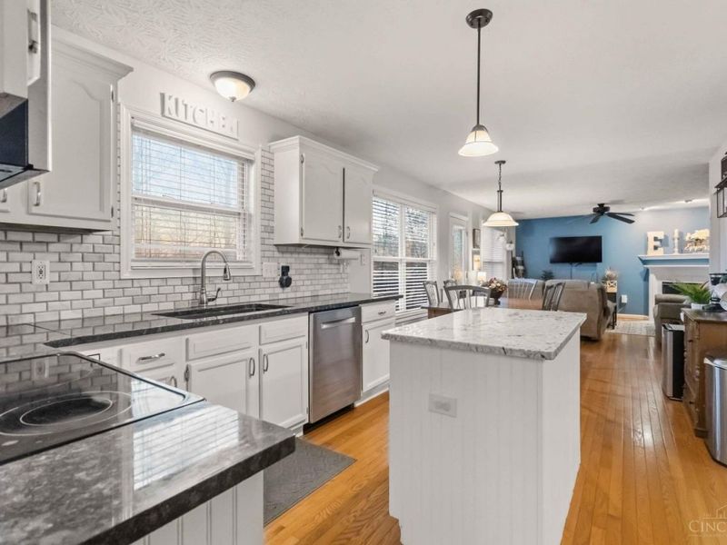 125 Paddle Wheel Drive, New Richmond, OH 45157 Photo 11