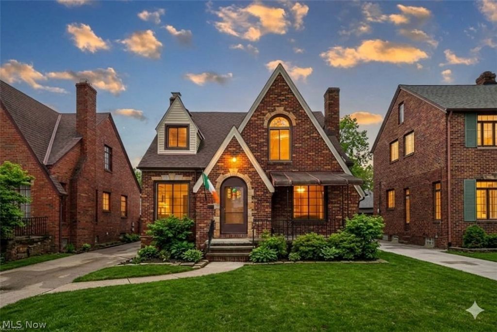 3114 W 159th Street, Cleveland, OH 44111 Main Photo