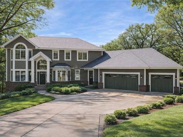 816 Westwood Drive S, Golden Valley, MN 55416