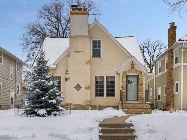 5152 Thomas Avenue S, Minneapolis, MN 55410