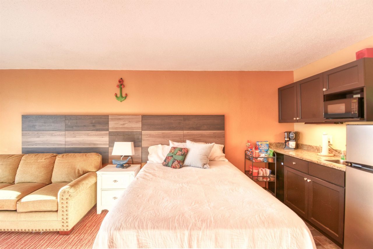 1501 S Ocean Blvd. S  Photo 8