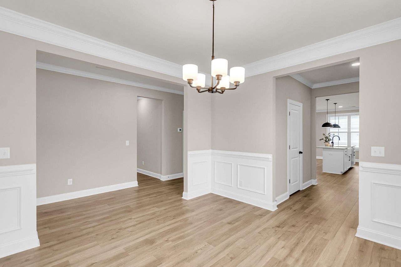 687 Black Pine Road Photo 10