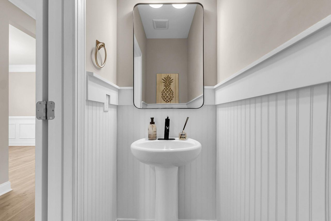 687 Black Pine Road Photo 23