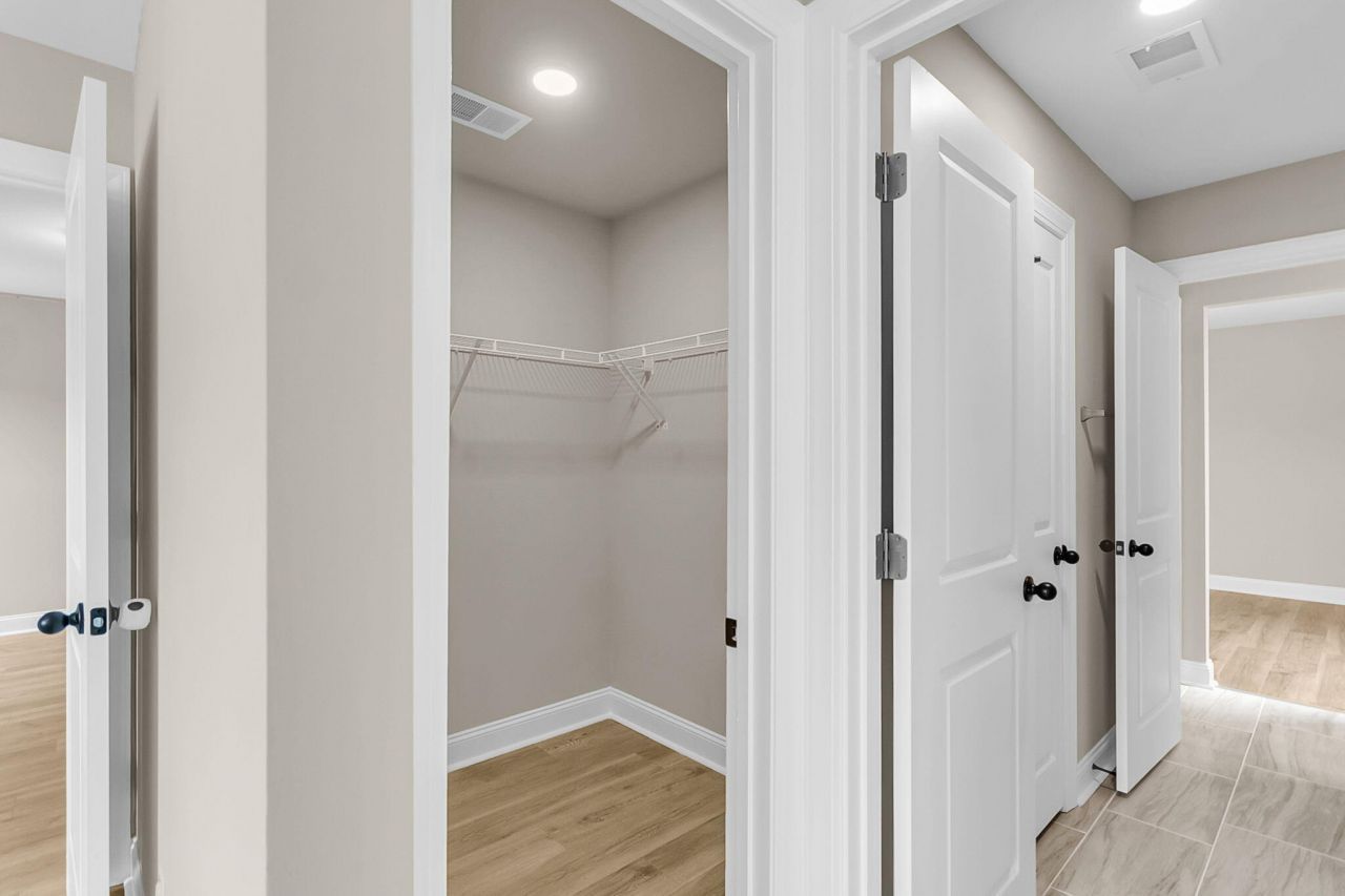 687 Black Pine Road Photo 34