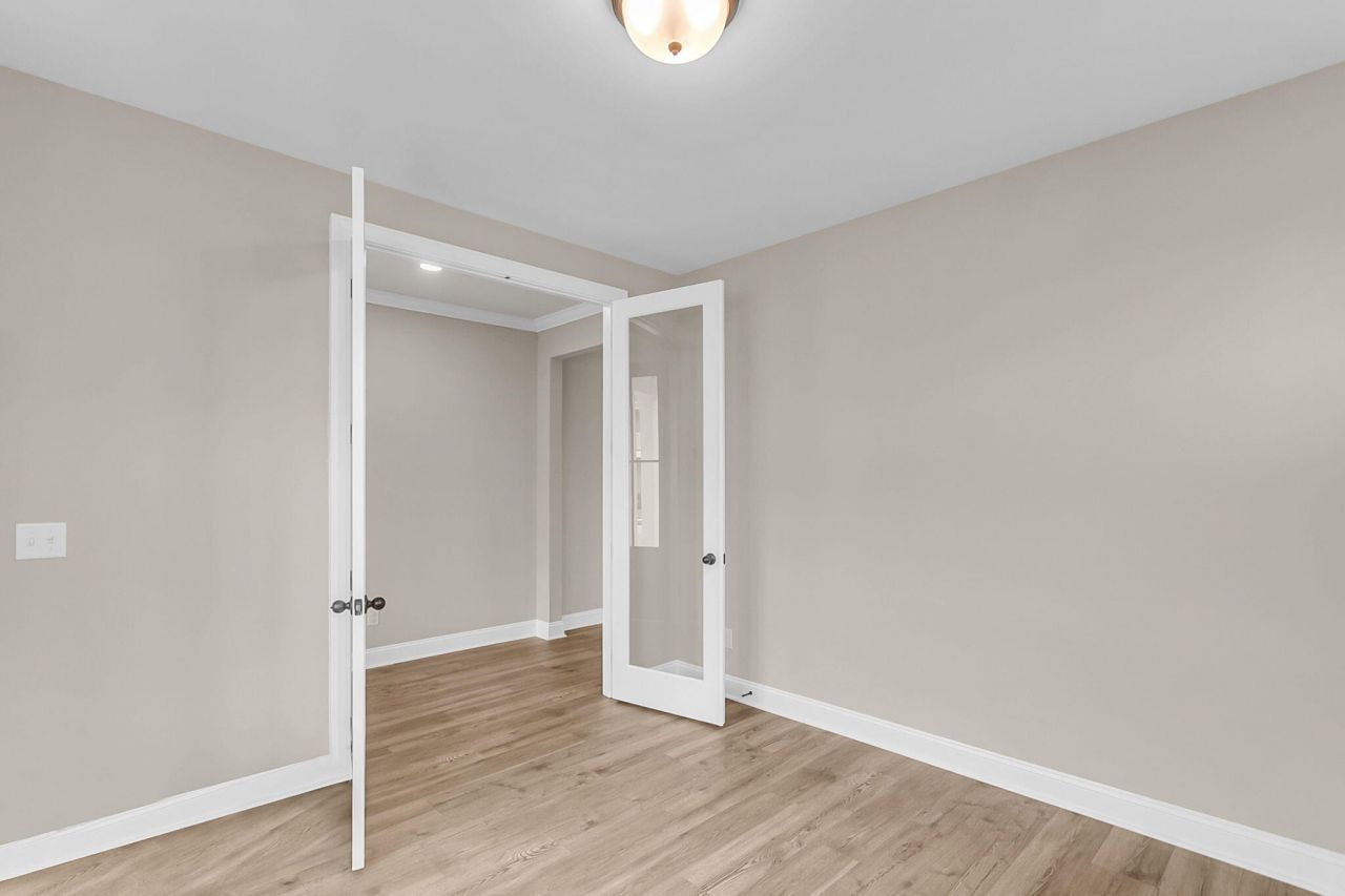 687 Black Pine Road Photo 7