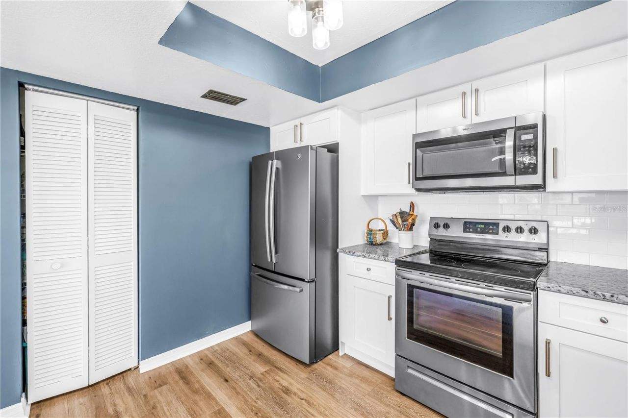 110 29th Avenue N, Saint Petersburg, FL 33704 Photo