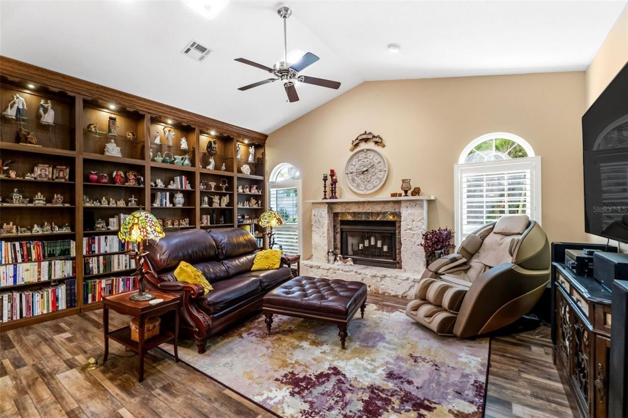 8309 Shadow Pine Way, Sarasota, FL 34238 Photo