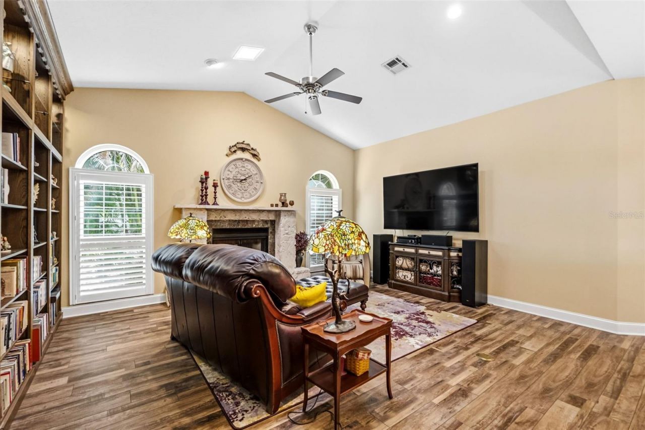 8309 Shadow Pine Way, Sarasota, FL 34238 Photo